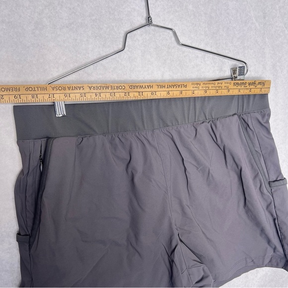 Columbia Women’s Grey Outdoor Shorts Cargo Size Xxl Nylon - Picture 5 of 8